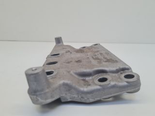bontott VW GOLF VII Motor Tartó Bak (Fém)