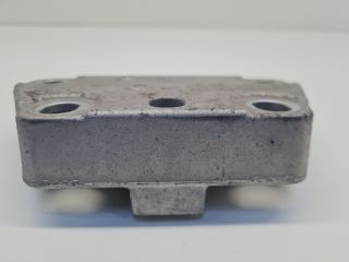 bontott VW GOLF VII Motor Tartó Bak Jobb