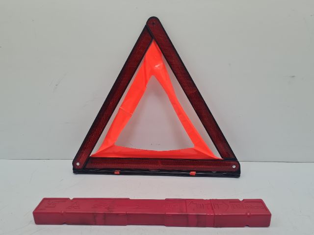 bontott VW GOLF VII Elakadásjelző Háromszög