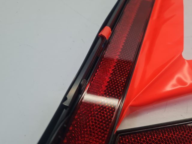 bontott VW GOLF VII Elakadásjelző Háromszög