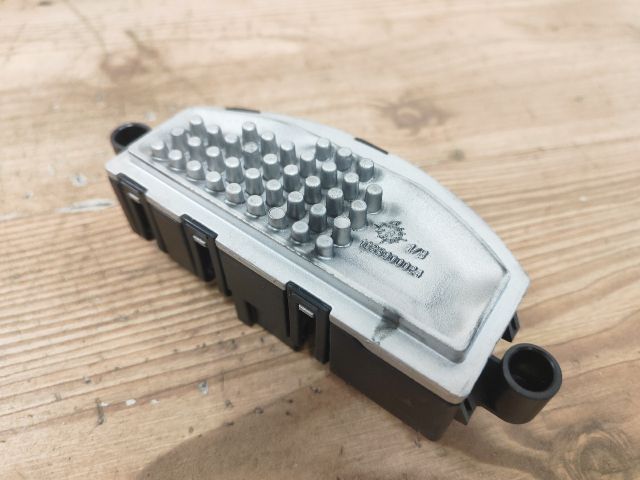 bontott VW GOLF VII Előtét Ellenállás Fűtőmotor