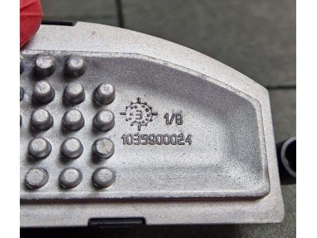 bontott VW GOLF VII Előtét Ellenállás Fűtőmotor