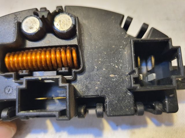 bontott VW GOLF VII Előtét Ellenállás Fűtőmotor