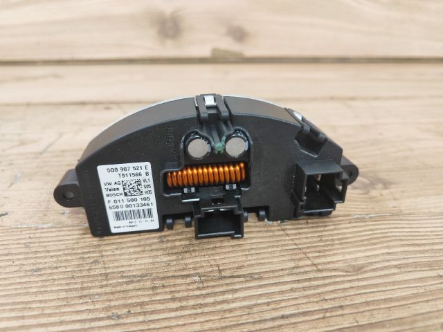 bontott VW GOLF VII Előtét Ellenállás Fűtőmotor