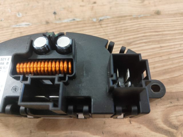 bontott VW GOLF VII Előtét Ellenállás Fűtőmotor