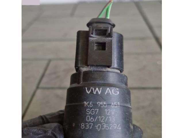 bontott VW GOLF VII Első Ablakmosó Szivattyú