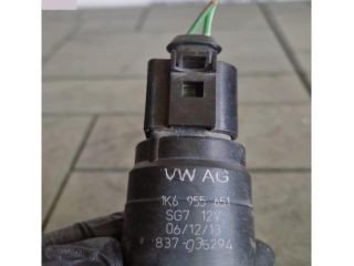 bontott VW GOLF VII Első Ablakmosó Szivattyú