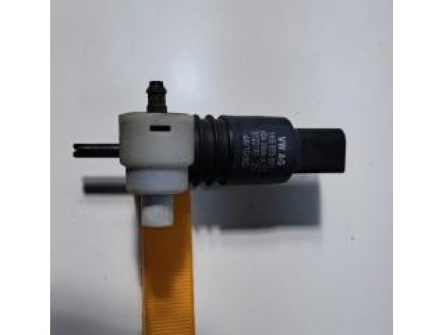 bontott VW GOLF VII Első Ablakmosó Szivattyú