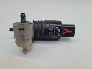 bontott VW GOLF VII Első Ablakmosó Szivattyú