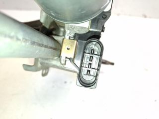 bontott VW GOLF VII Első Ablaktörlő Szerkezet Motorral