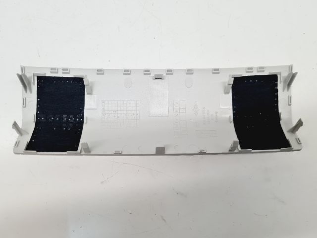 bontott VW GOLF VII Első Beltér Világítás Keret