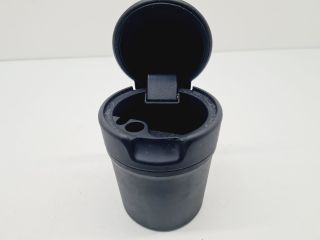 bontott VW GOLF VII Első Hamutartó