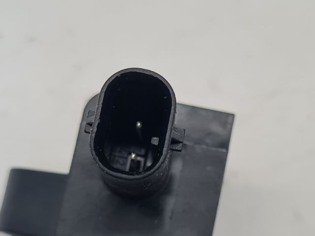 bontott VW GOLF VII Első Középső Ütközés Érzékelő (Homlokfalon)