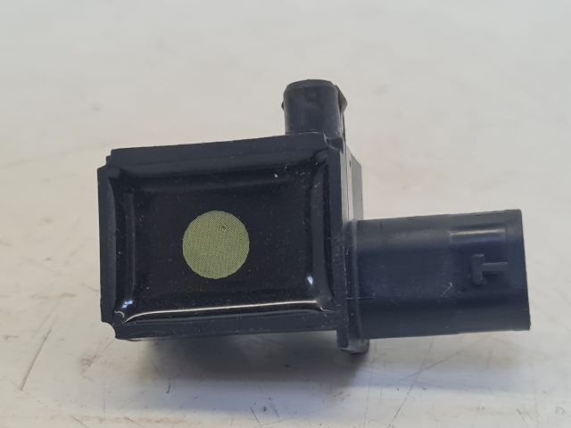 bontott VW GOLF VII Első Középső Ütközés Érzékelő (Homlokfalon)