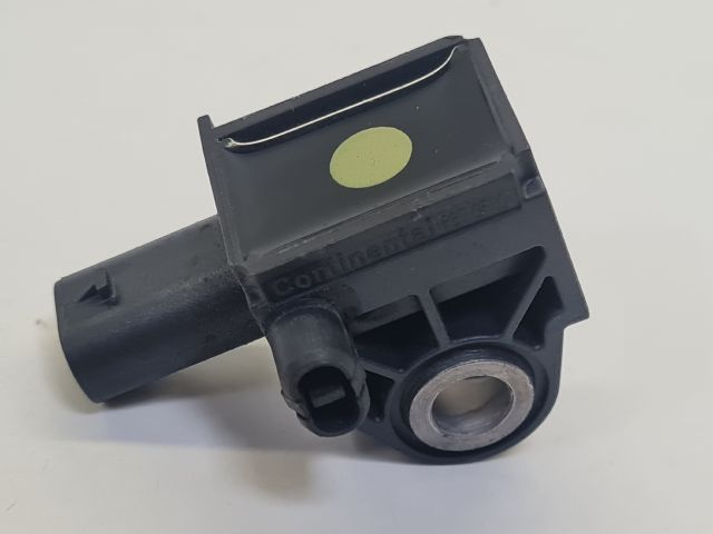 bontott VW GOLF VII Első Középső Ütközés Érzékelő (Homlokfalon)