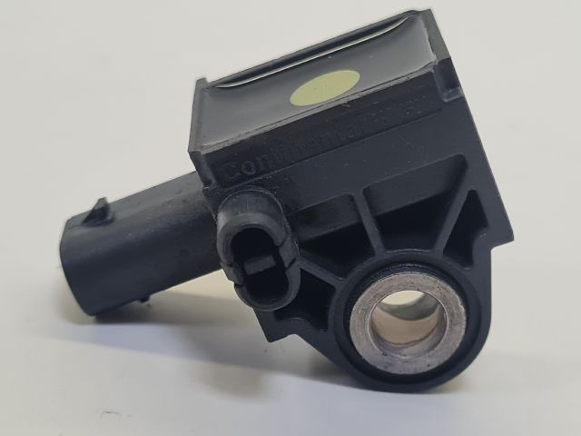 bontott VW GOLF VII Első Középső Ütközés Érzékelő (Homlokfalon)