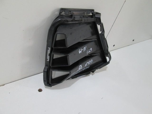 bontott VW GOLF VII Első Lökhárító Alsó Középső Díszrács