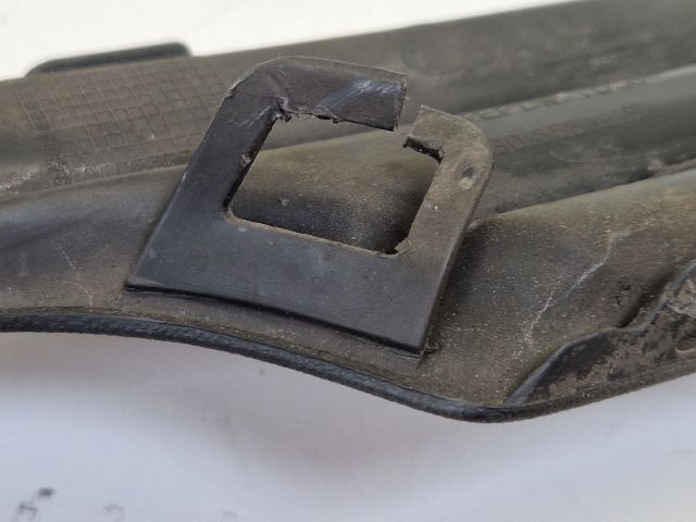 bontott VW GOLF VII Első Lökhárító Bal Díszrács