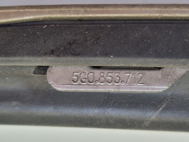 bontott VW GOLF VII Első Lökhárító Jobb Díszrács