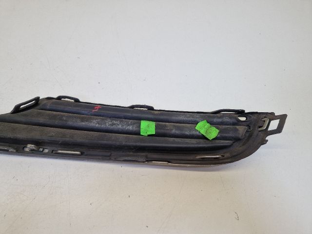 bontott VW GOLF VII Első Lökhárító Jobb Díszrács