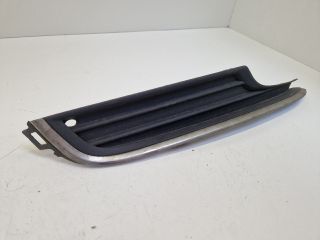 bontott VW GOLF VII Első Lökhárító Jobb Díszrács