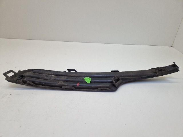 bontott VW GOLF VII Első Lökhárító Jobb Díszrács