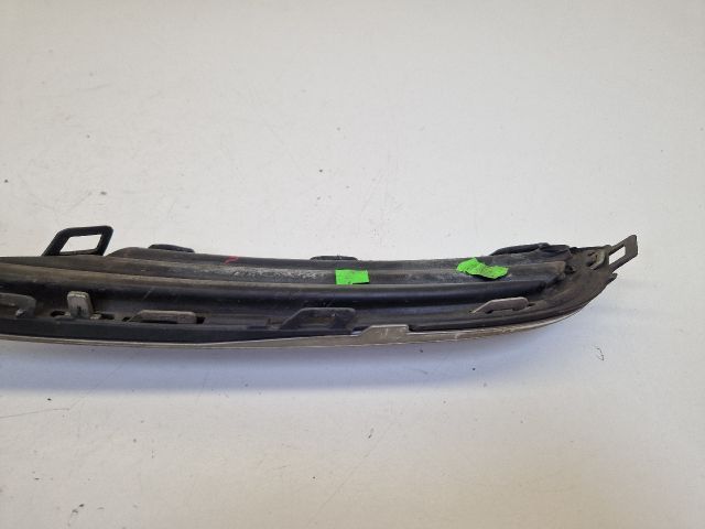 bontott VW GOLF VII Első Lökhárító Jobb Díszrács