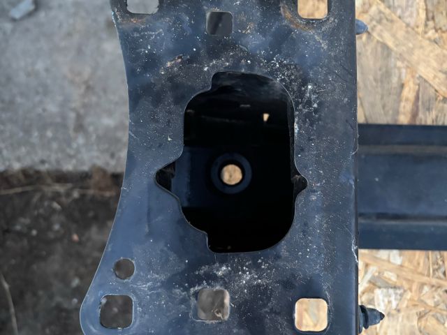 bontott VW GOLF VII Első Lökhárító Merevítő (Fém)