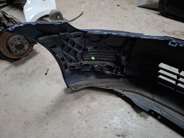 bontott VW GOLF VII Első Lökhárító (Részeivel)