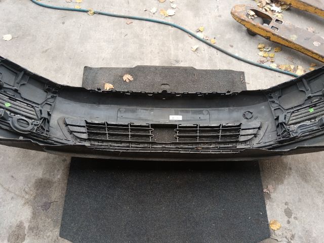 bontott VW GOLF VII Első Lökhárító (Részeivel)