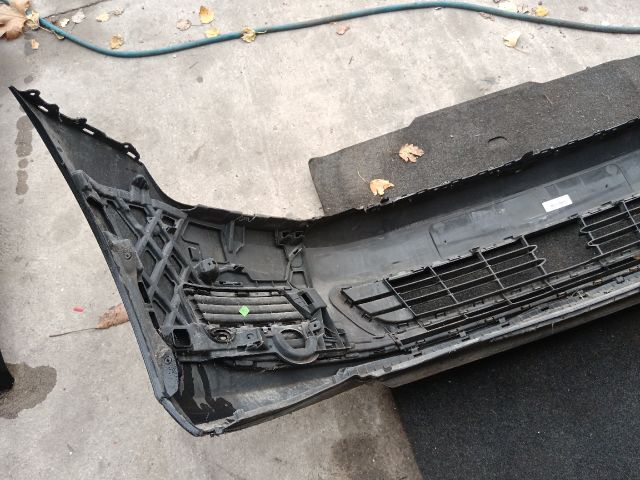 bontott VW GOLF VII Első Lökhárító (Részeivel)