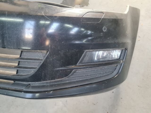 bontott VW GOLF VII Első Lökhárító (Részeivel)