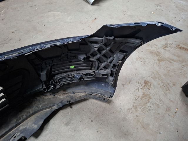 bontott VW GOLF VII Első Lökhárító (Részeivel)