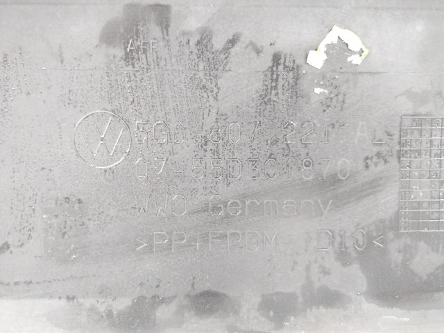 bontott VW GOLF VII Első Lökhárító (Üresen)