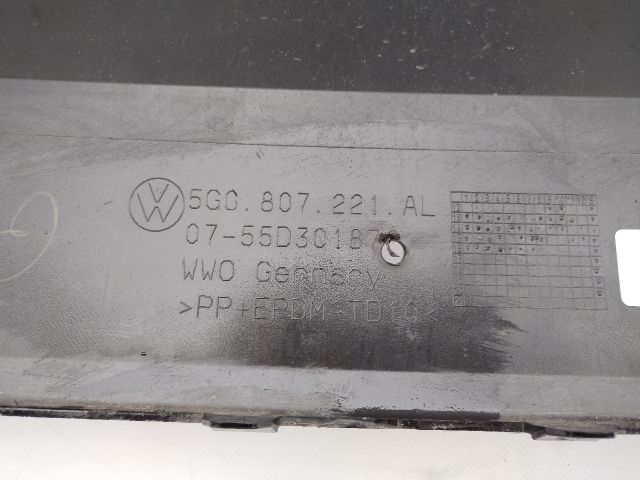 bontott VW GOLF VII Első Lökhárító (Üresen)