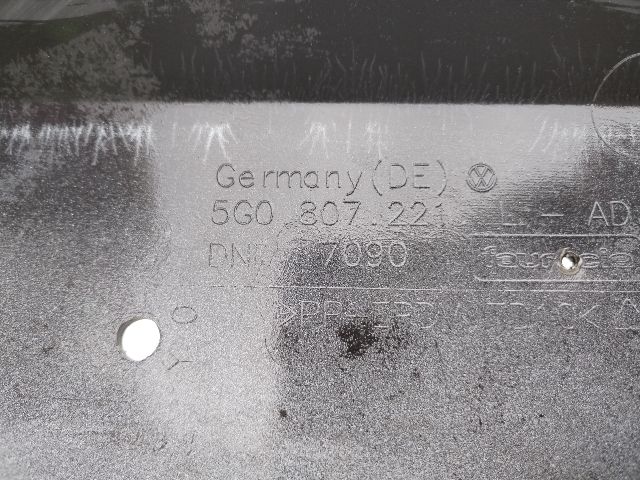 bontott VW GOLF VII Első Lökhárító (Üresen)