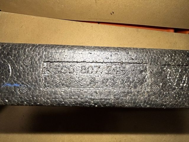 bontott VW GOLF VII Első Lökhárító Ütközés Elnyelő Hab