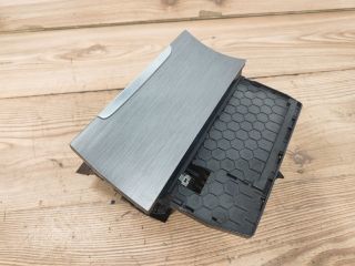 bontott VW GOLF VII Első Tároló Rekesz