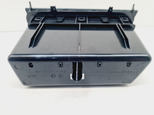 bontott VW GOLF VII Első Tároló Rekesz