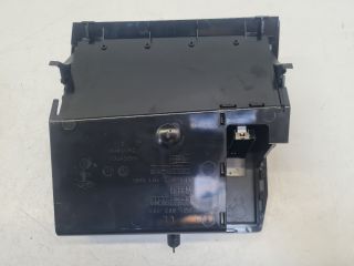 bontott VW GOLF VII Első Tároló Rekesz