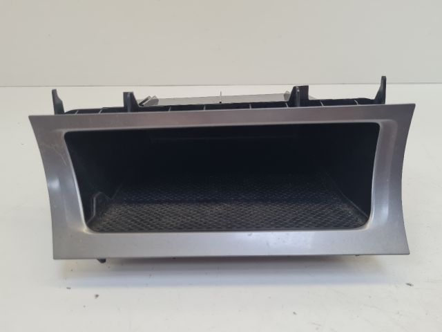 bontott VW GOLF VII Első Tároló Rekesz