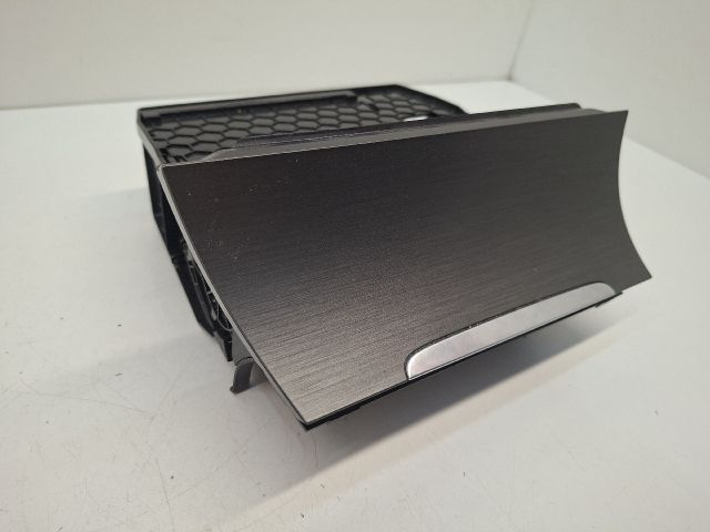 bontott VW GOLF VII Első Tároló Rekesz