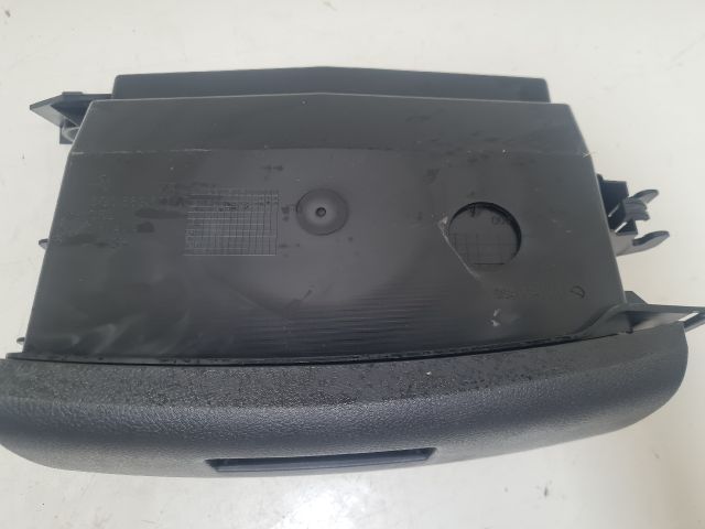 bontott VW GOLF VII Első Tároló Rekesz