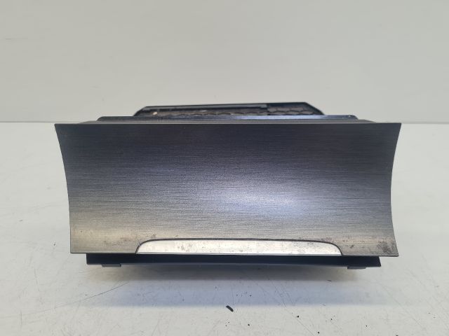 bontott VW GOLF VII Első Tároló Rekesz