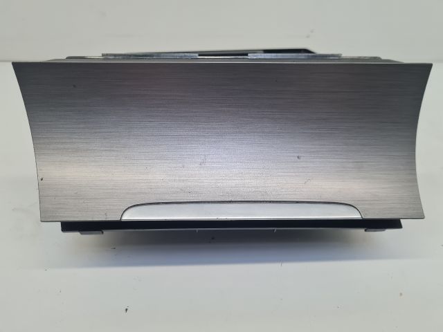 bontott VW GOLF VII Első Tároló Rekesz