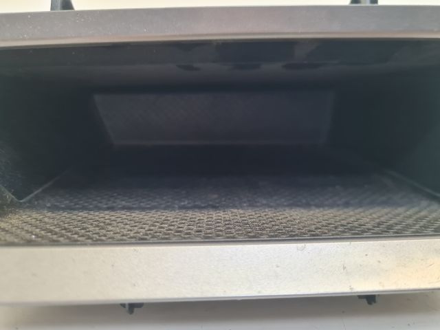 bontott VW GOLF VII Első Tároló Rekesz