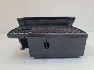 bontott VW GOLF VII Első Tároló Rekesz