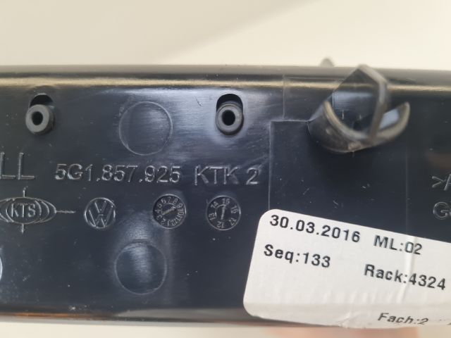 bontott VW GOLF VII Első Tároló Rekesz