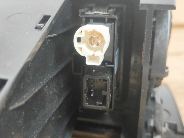 bontott VW GOLF VII Első Tároló Rekesz