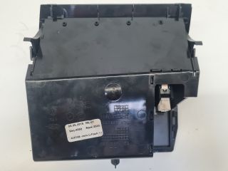 bontott VW GOLF VII Első Tároló Rekesz